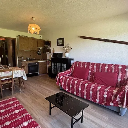 Au Pied Des Pistes A Notre-dame-de-bellecombe, 4 Pers, Tennis Et Piscine L'ete - Fr-1-595-94